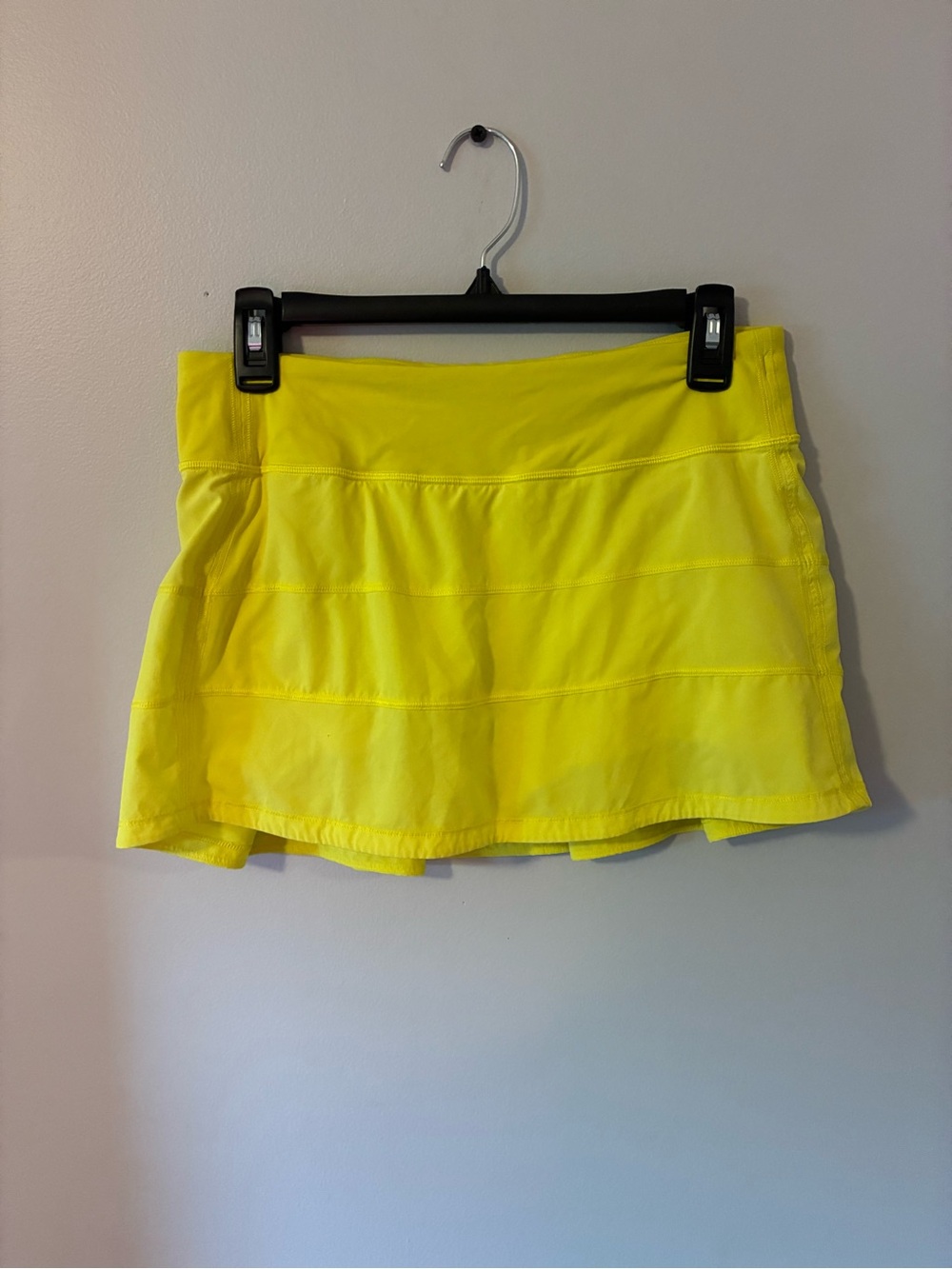 Lululemon Bright Yellow Pace rival athletic skirt